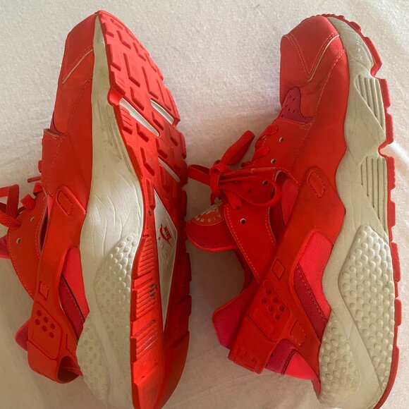 Nike Air Huarache Run 2017 – Red & White Men’s Sneakers – Size 10 - Picture 3 of 8
